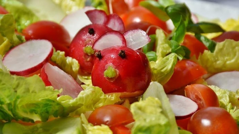 Cookin' With Kids: Sensational Salads! Fun & Seasonal Fruits and Vegetables at the Boise Co-op in Meridian, Idaho.